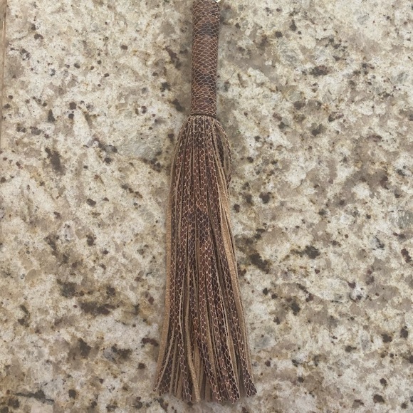 G.I.L.I. Accessories - EUC GILI SNAKE EMBOSSED GENUINE LEATHER LARGE TASSEL